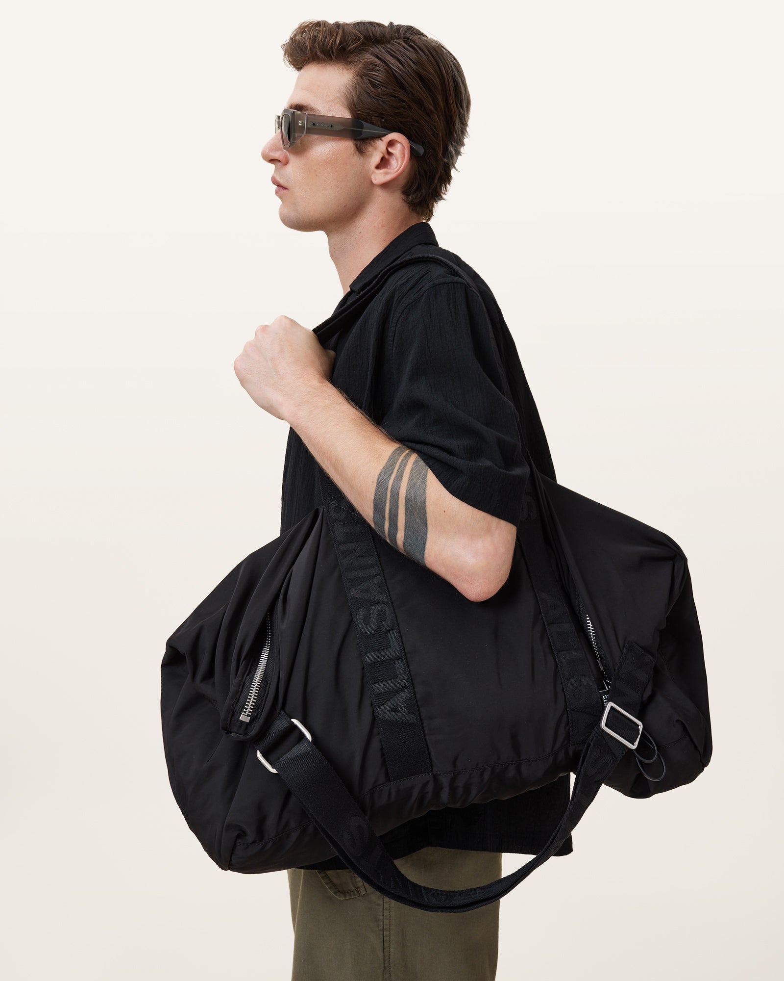 Kei Weekender Bag - Image 2