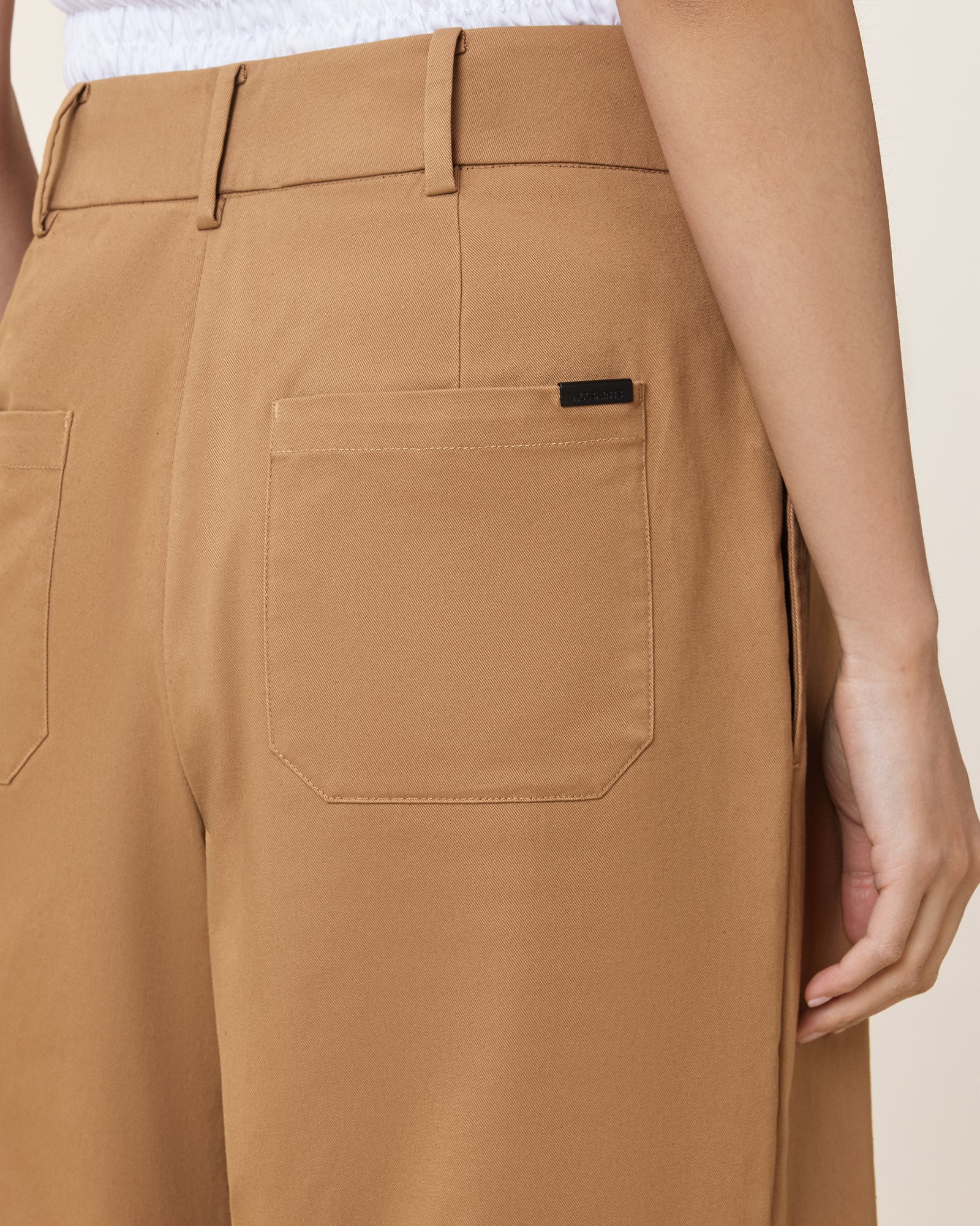 Poppy Chino - Image 5