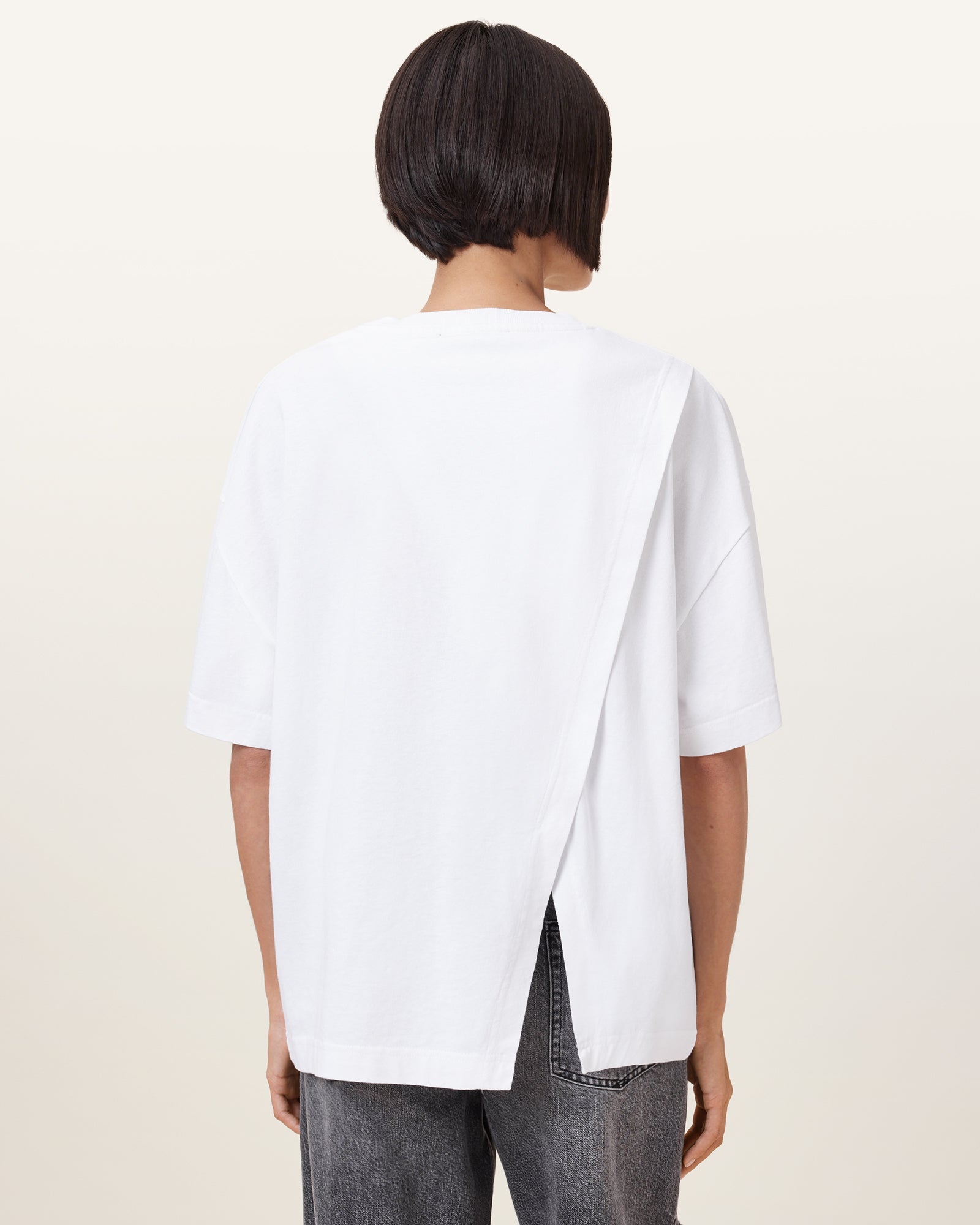 Avri Logo Tee - Image 7