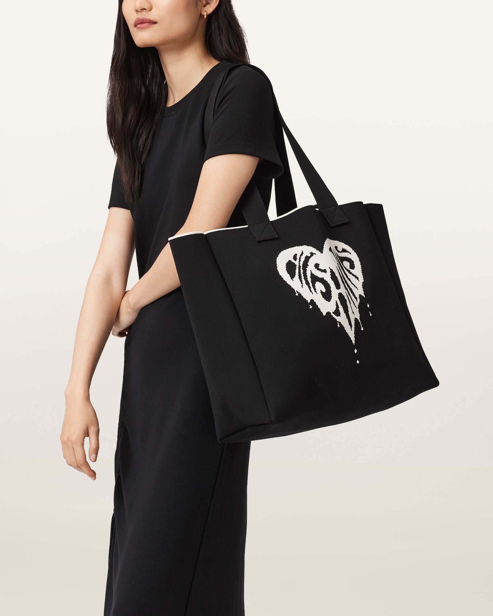Izzy Heart E/W Tote - Image 2