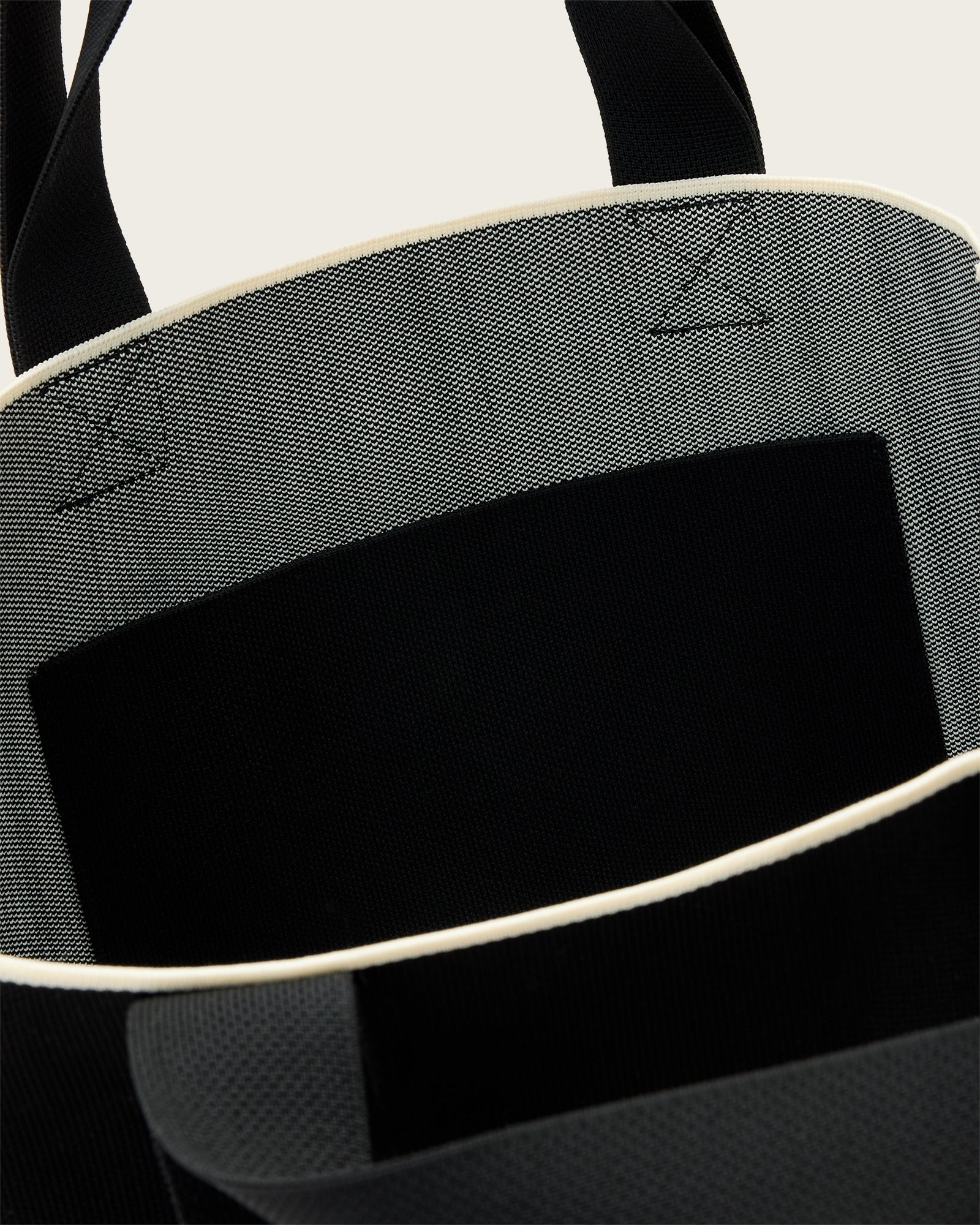 Izzy Heart E/W Tote - Image 3